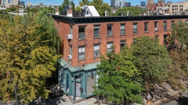 273 Monmouth St 273C, Jersey City, NJ 07302