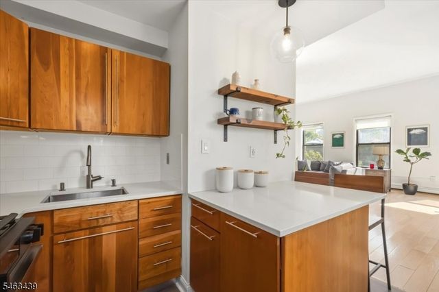 273 Monmouth St 273C, Jersey City, NJ 07302