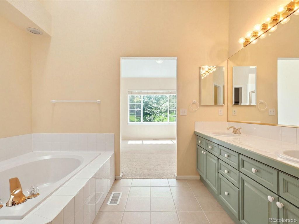 Image 27 of property listing at 9805 Carmel Court, Lone Tree, CO 80124
