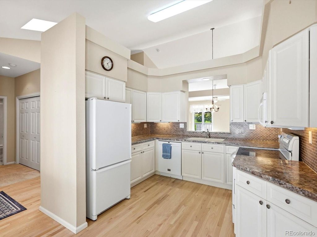 Image 7 of property listing at 9805 Carmel Court, Lone Tree, CO 80124