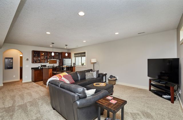 4101 145th Street, Urbandale, IA 50323