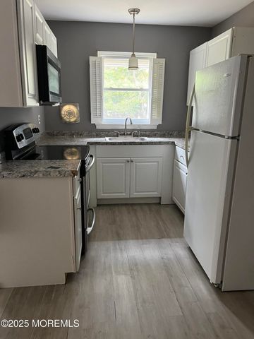 6D Potomac Lane, Manchester, NJ 08759