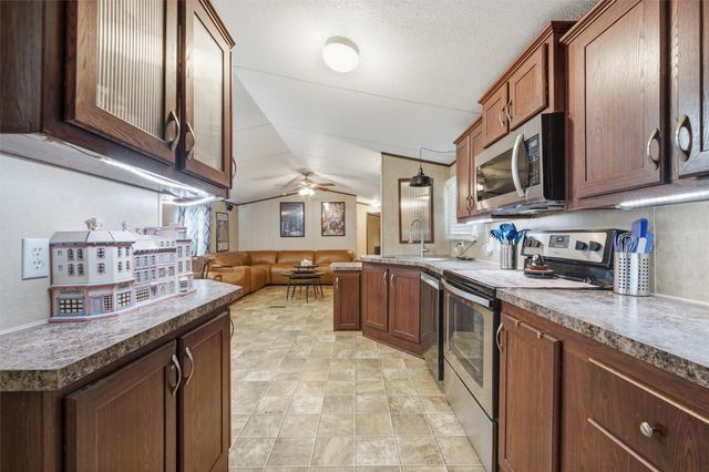 714 Hcr 1248, Whitney, TX 76692