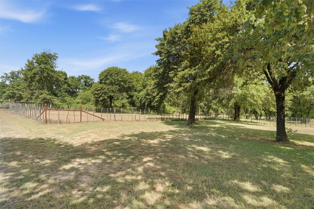 714 Hcr 1248, Whitney, TX 76692