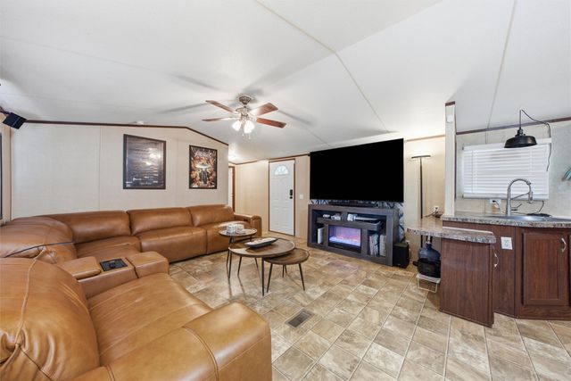 714 Hcr 1248, Whitney, TX 76692