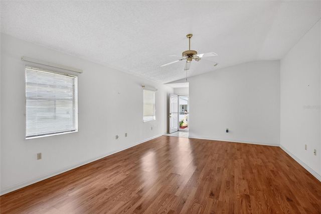 4861 SQUIRE HOLLOW DR, Lakeland, FL 33801