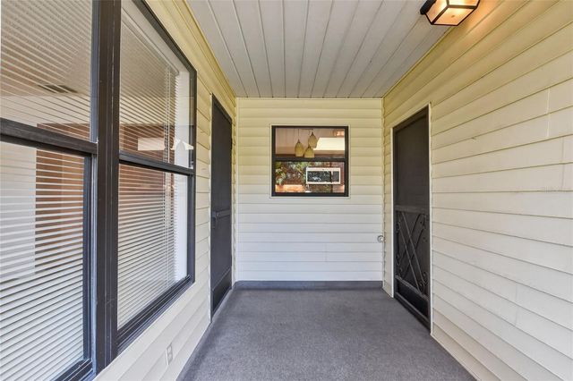 4861 SQUIRE HOLLOW DR, Lakeland, FL 33801