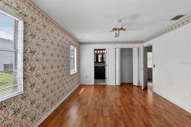 4861 SQUIRE HOLLOW DR, Lakeland, FL 33801