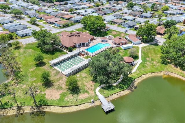 4861 SQUIRE HOLLOW DR, Lakeland, FL 33801