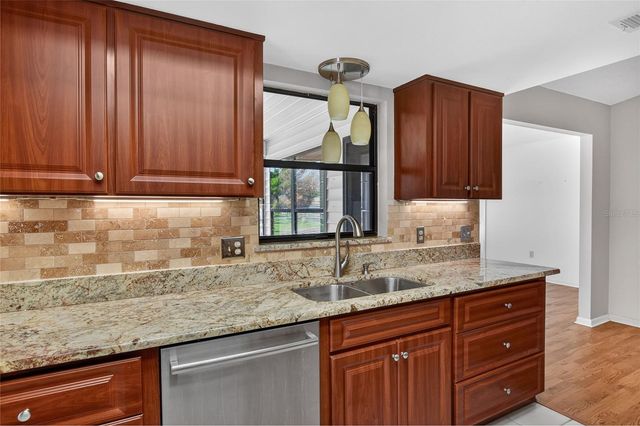 4861 SQUIRE HOLLOW DR, Lakeland, FL 33801