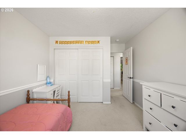 8310 Sw NORFOLK Ln, Portland, OR 97224