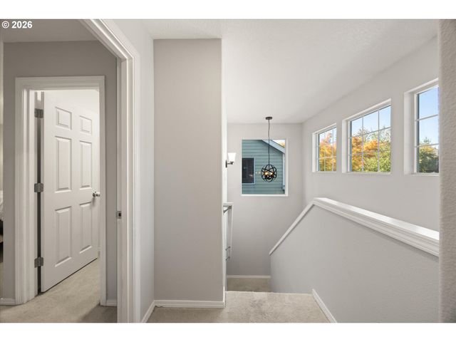 8310 Sw NORFOLK Ln, Portland, OR 97224