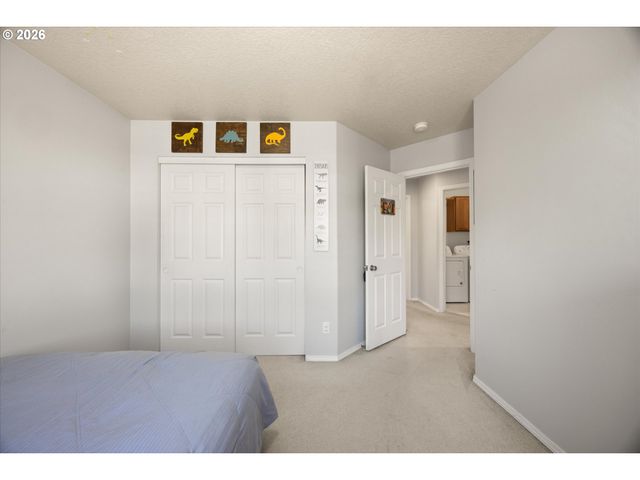 8310 Sw NORFOLK Ln, Portland, OR 97224