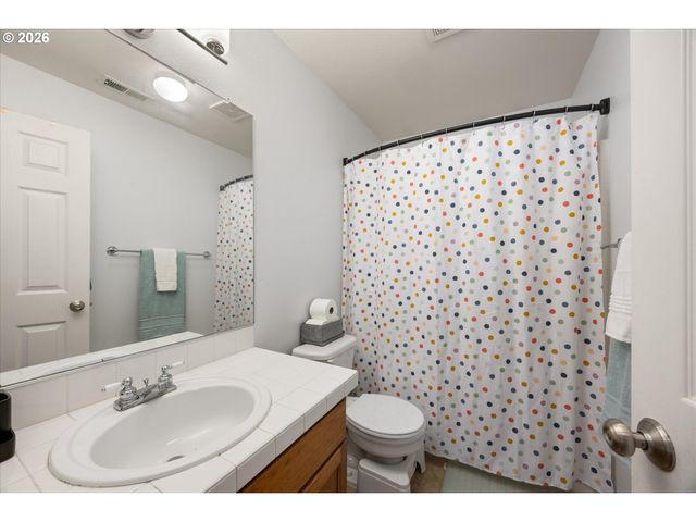8310 Sw NORFOLK Ln, Portland, OR 97224