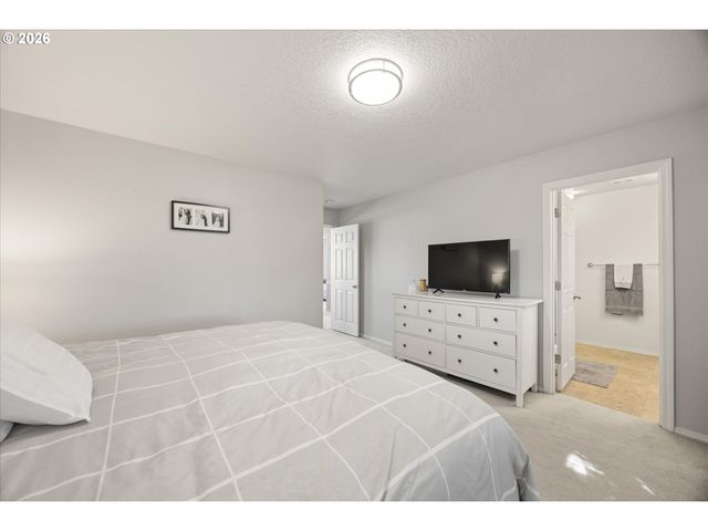 8310 Sw NORFOLK Ln, Portland, OR 97224