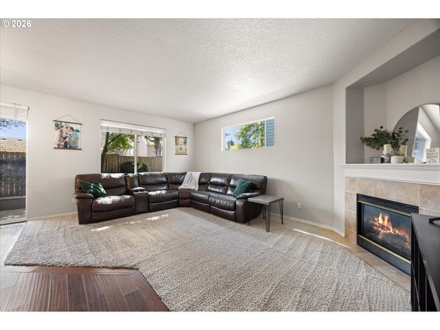 8310 Sw NORFOLK Ln, Portland, OR 97224
