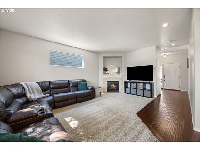 8310 Sw NORFOLK Ln, Portland, OR 97224