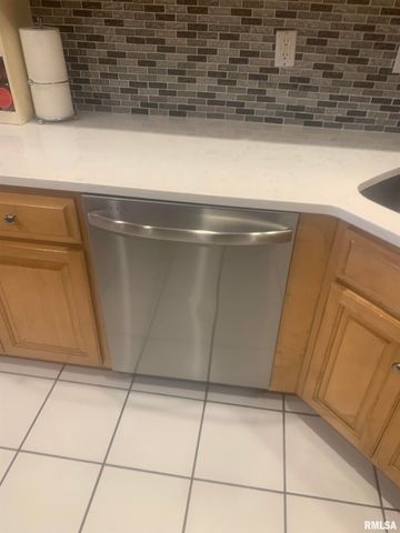 4117 Gaskell Drive, Springfield, IL 62711