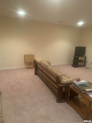 4117 Gaskell Drive, Springfield, IL 62711