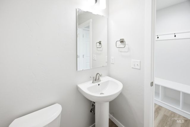 2399 W Fallon Lp, Nampa, ID 83651