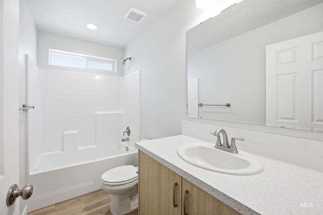 2399 W Fallon Lp, Nampa, ID 83651