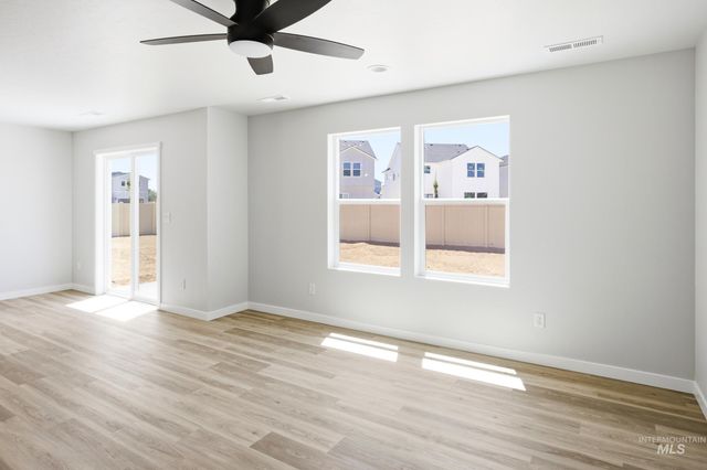 2399 W Fallon Lp, Nampa, ID 83651