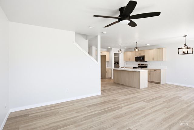 2399 W Fallon Lp, Nampa, ID 83651
