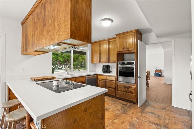 23760 Harwich Place, West Hills, CA 91307