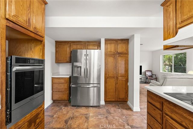 23760 Harwich Place, West Hills, CA 91307