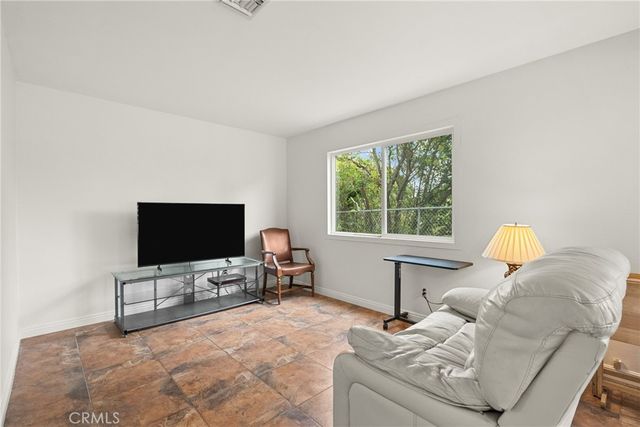 23760 Harwich Place, West Hills, CA 91307