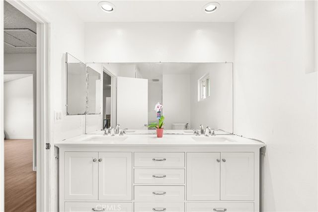 23760 Harwich Place, West Hills, CA 91307