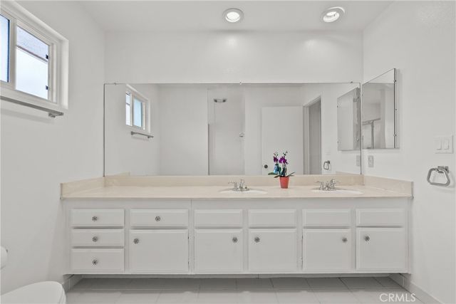 23760 Harwich Place, West Hills, CA 91307