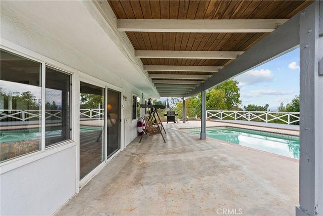 23760 Harwich Place, West Hills, CA 91307