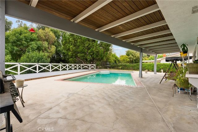 23760 Harwich Place, West Hills, CA 91307