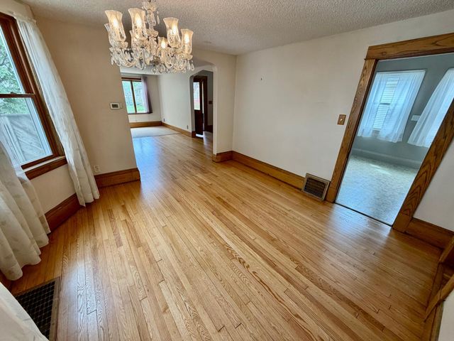 827 Lafond Avenue, Saint Paul, MN 55104