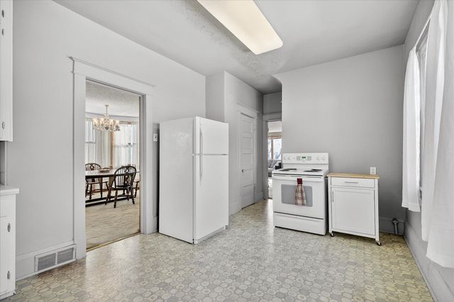 827 Lafond Avenue, Saint Paul, MN 55104