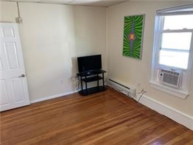 9 Winter Street 4, Lincoln, RI 02838