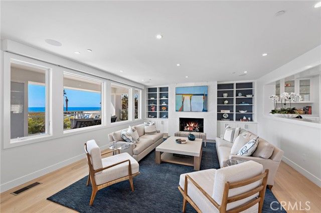 450 Cliff Drive, Laguna Beach, CA 92651