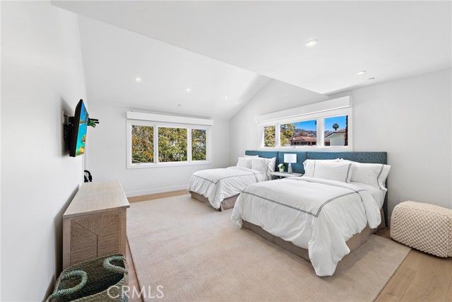 450 Cliff Drive, Laguna Beach, CA 92651