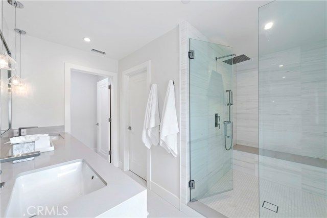 450 Cliff Drive, Laguna Beach, CA 92651