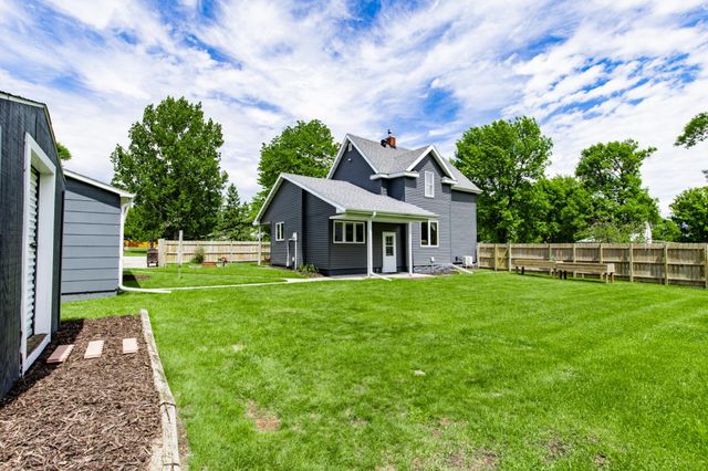 521 9th Street, Hawley, MN 56549