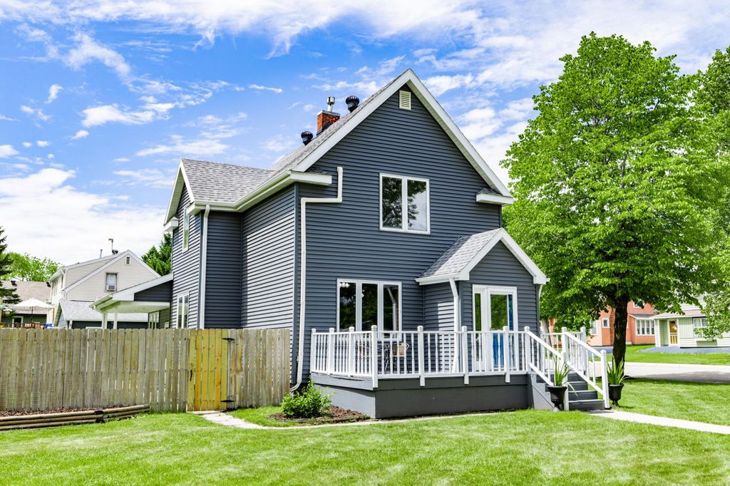 521 9th Street, Hawley, MN 56549
