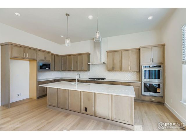 1829 Flourish Dr, Windsor, CO 80550