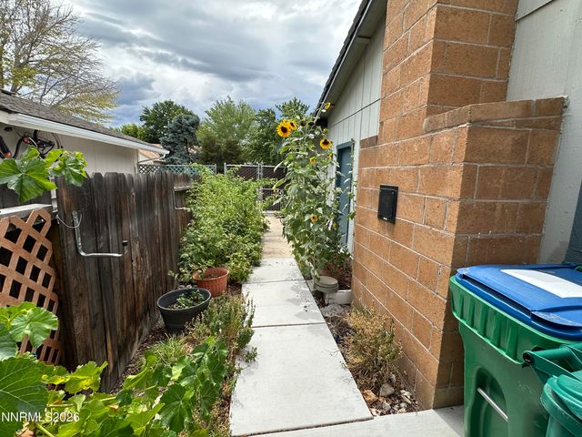 3960 Parque Verde Lane, Reno, NV 89502