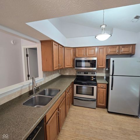 6750 Sundown Drive S, Indianapolis, IN 46254