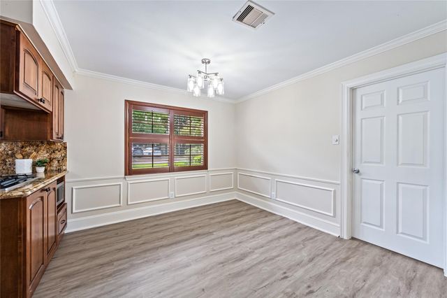 9806 Emnora Lane, Houston, TX 77080
