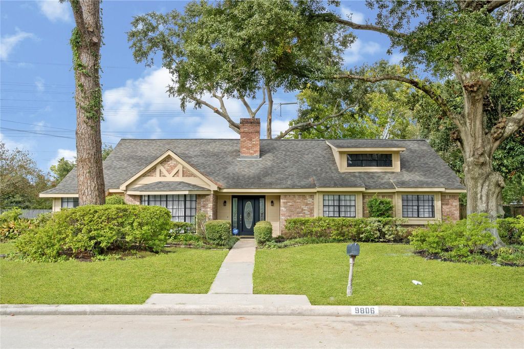 9806 Emnora Lane, Houston, TX 77080