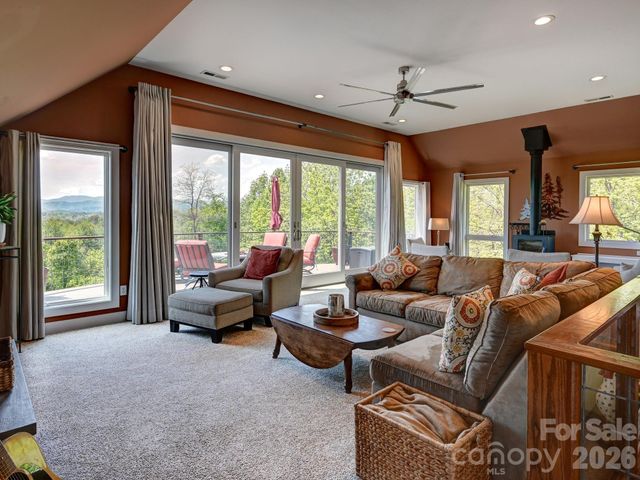 44 Dane Acres Drive, Alexander, NC 28701