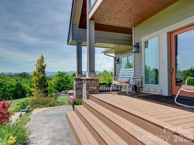 44 Dane Acres Drive, Alexander, NC 28701