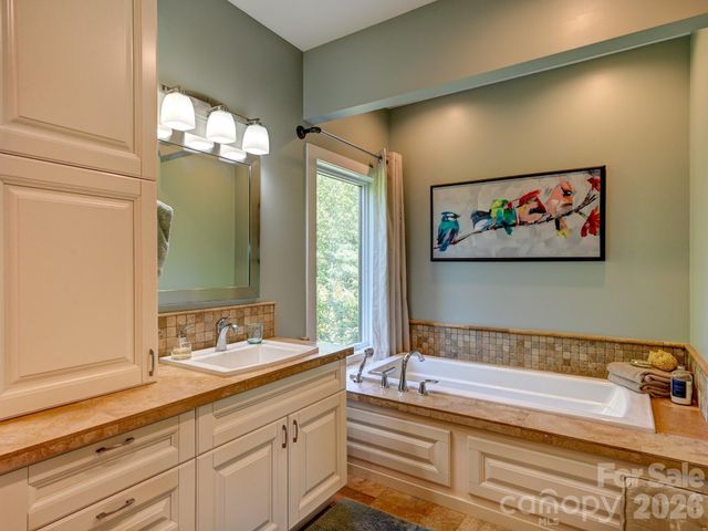 44 Dane Acres Drive, Alexander, NC 28701